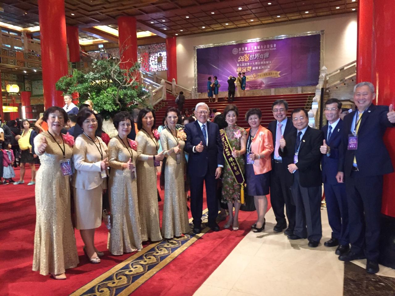 PHOTO-2018-10-21-01-30-17