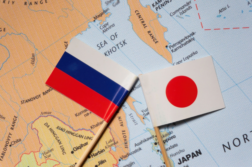 日本北海道新聞報導,預料鈴木會跟俄羅斯就日俄關係交換意見,要求俄方開放讓原本住在南千島群島(日本稱之為北方四島)的日本民眾赴北方四島掃墓等