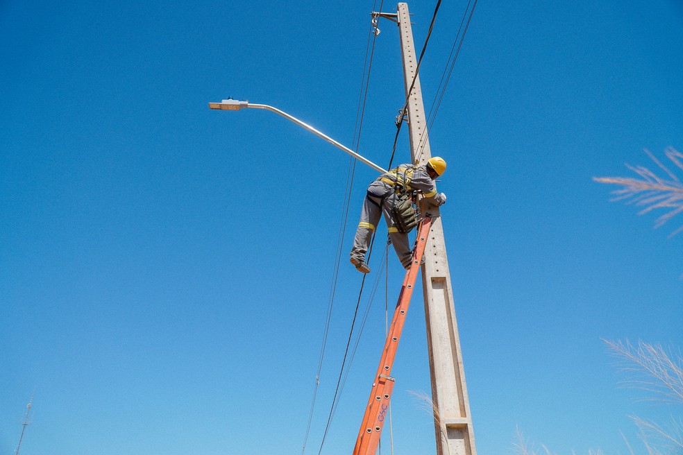 2028年起在巴西銷售和生產的LED燈具最低能效須達到120 lm/W，2030年將提高到140 lm/W